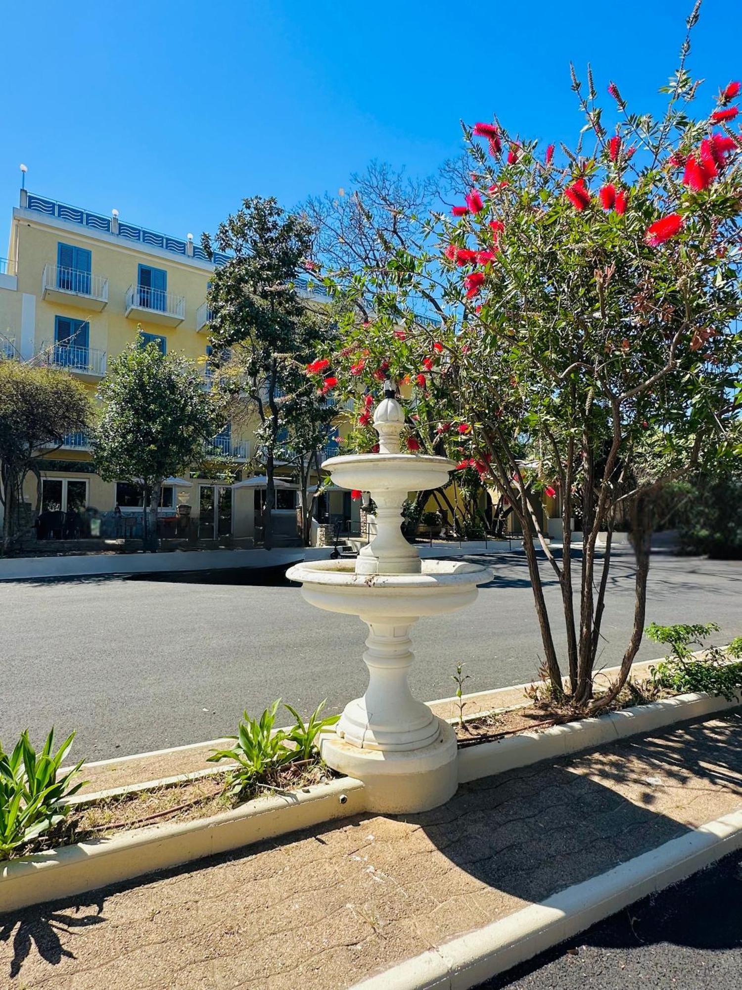 Castellu Hotel Lucciana  Ngoại thất bức ảnh